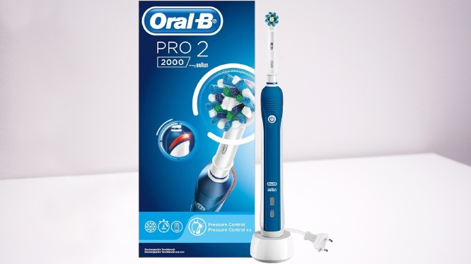 Oral-B Pro 2 2000 Electric Toothbrush Review: Does It Really Improve Gum Health and Oral Hygiene?